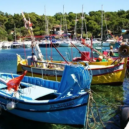 아파트 Hyeres, Magnifique Parc De La Presqu'ile Avec Piscine Et Face A Porquerolles ! *