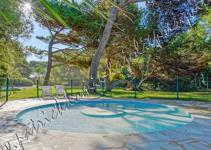 Hyeres, Magnifique Parc De La Presqu'ile Avec Piscine Et Face A Porquerolles ! Hyères