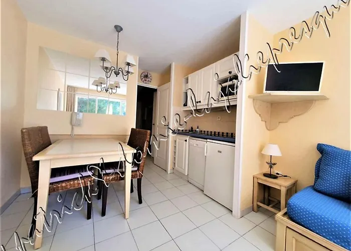 Hyeres, Magnifique Parc De La Presqu'ile Avec Piscine Et Face A Porquerolles ! Lejlighed *