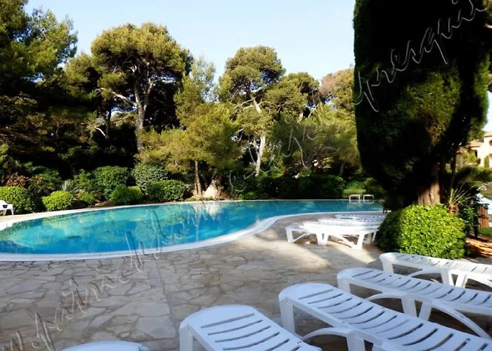 Hyeres, Magnifique Parc De La Presqu'ile Avec Piscine Et Face A Porquerolles ! Hyères