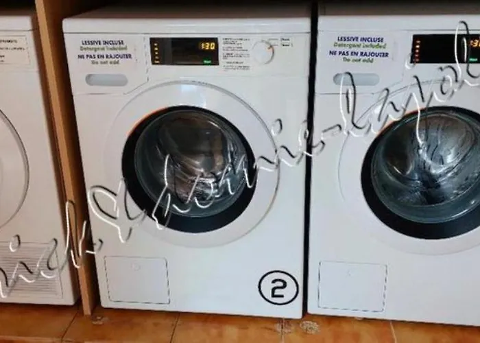 Hyeres, Magnifique Parc De La Presqu'ile Avec Piscine Et Face A Porquerolles !