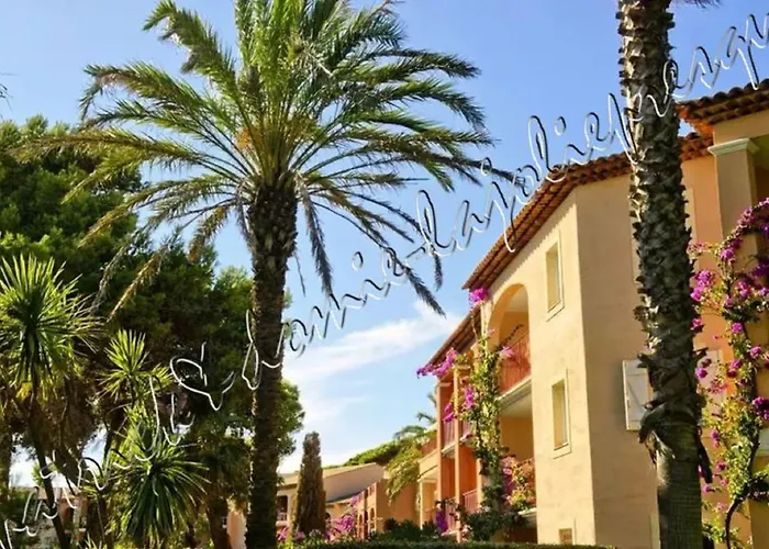 Hyeres, Magnifique Parc De La Presqu'ile Avec Piscine Et Face A Porquerolles ! *