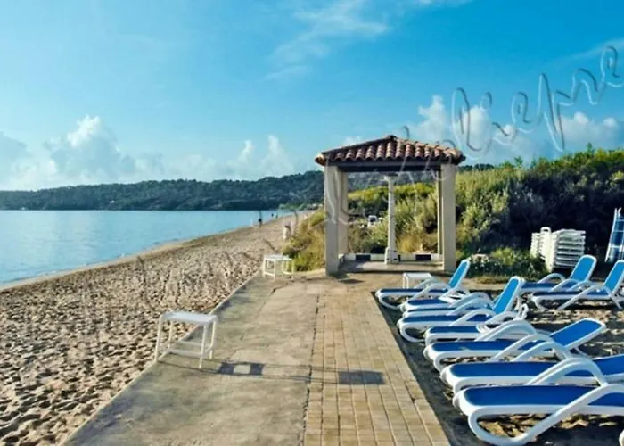 Hyeres, Magnifique Parc De La Presqu'ile Avec Piscine Et Face A Porquerolles ! *