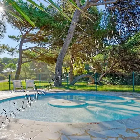 Hyeres, Magnifique Parc De La Presqu'ile Avec Piscine Et Face A Porquerolles ! Hyères