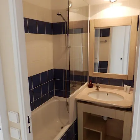 Apartment Hyeres, Magnifique Parc De La Presqu'ile Avec Piscine Et Face A Porquerolles !