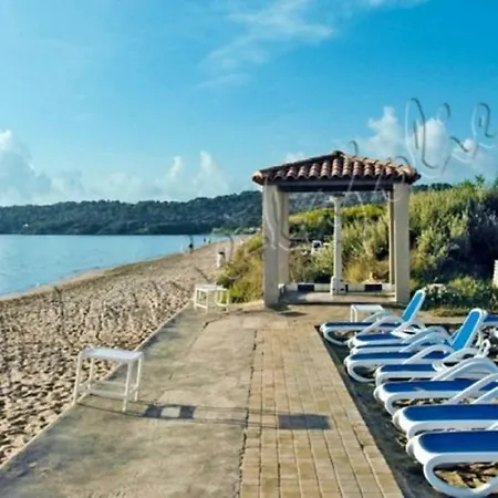 Magnifique Parc De La Presqu'île Avec Piscine Et Face à Porquerolles ! *